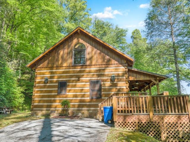 711 Meadow Road