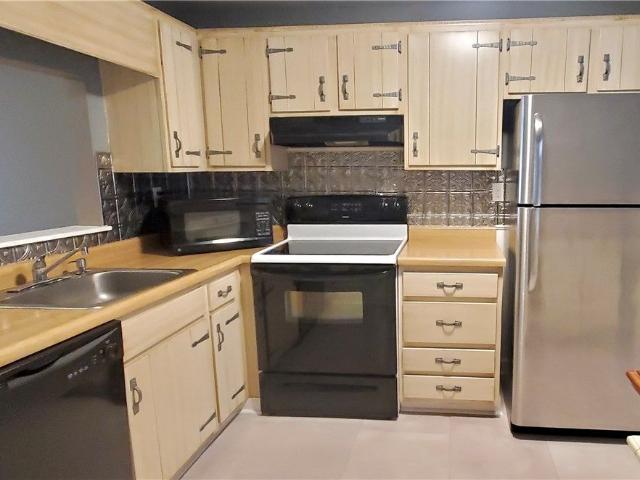 711 Newton Square, Moon/Crescent Twp, US, PA