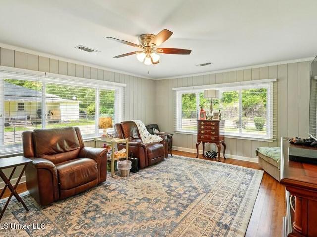 711 Neal Road