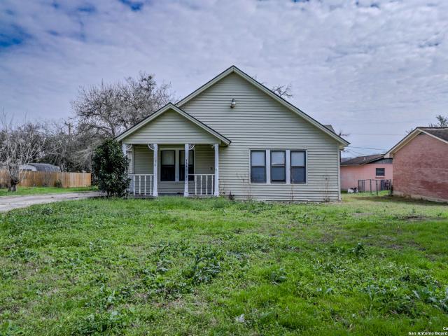 711 S 7th St, Kenedy, TX 78119 | MLS #1849