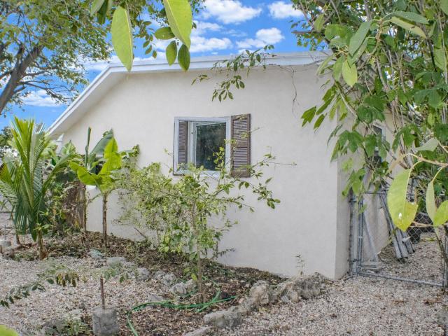 711 Sharon Pl, Key Largo, FL 33037 | MLS #618435