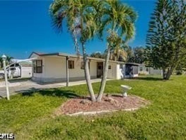 7126 Ladyfish Dr, Saint James City, FL 33956