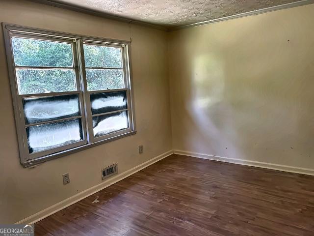 7126 Pineview Drive