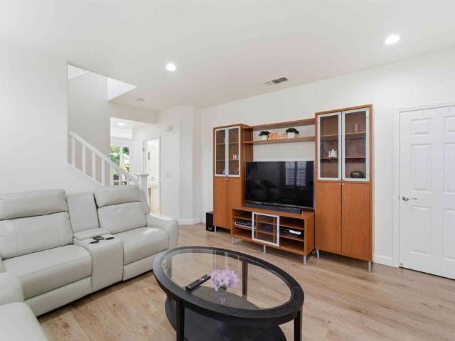 7129 Cerro Crest Dr