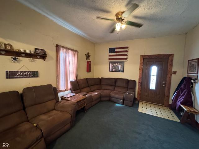 7120 W Us Highway 52