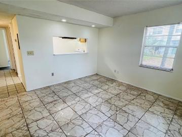 7120 Waterside Dr, Unit 106, Tampa, FL 33617 | MLS #O6397