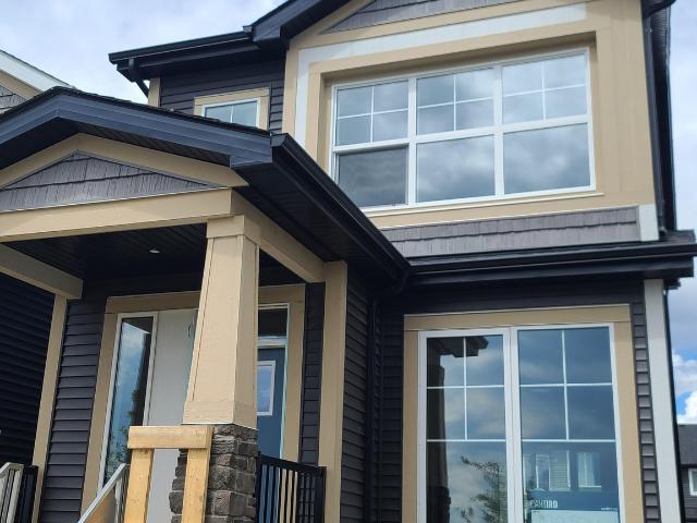7120 50A Ave Upper Upper House for Rent