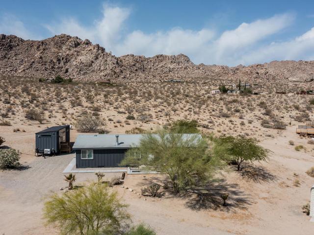 7122 Sunkist Road
