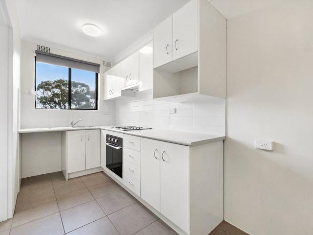 7/12 14 Treves Street, Merrylands