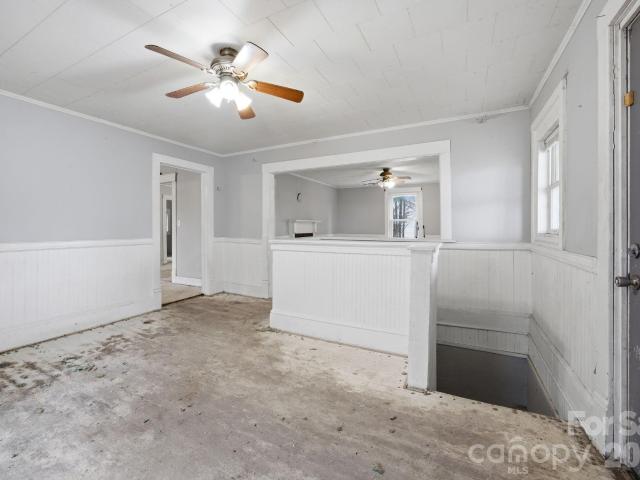 712 Conley Place NW