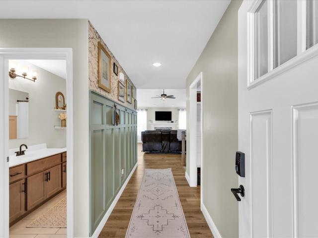 712 Cates Dr, Mahomet, IL 61853 | MLS #12611