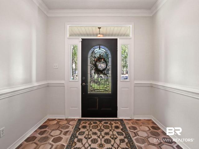 712 Gilmer Circle