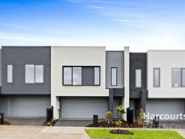 712 Grand Boulevard, Mickleham, VIC 3064
