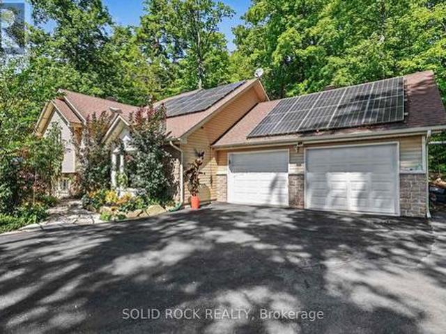 712 Flat Rapids Road, Mcnab/Braeside, ON, K7S 3G8 house for sale | Listing ID X13722 | Royal LePage