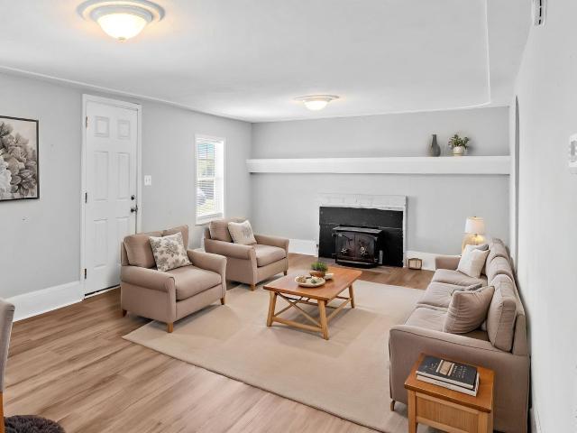 712 Old Grove Road