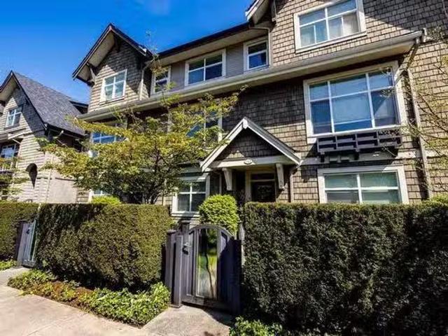 712 Orwell Street, North Vancouver, BC, V7J 0A5 townhouse fo.