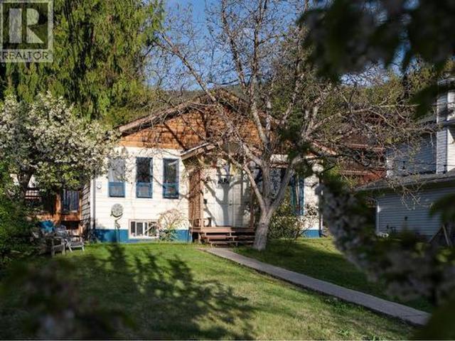 712 Ninth Street, Nelson, BC, V1L 3B7 house for sale | Listing ID 10383 | Royal LePage