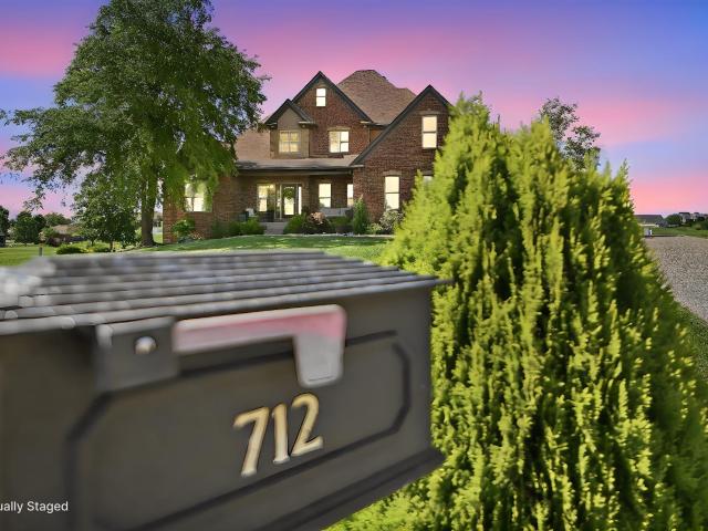 712 Stonebriar Court