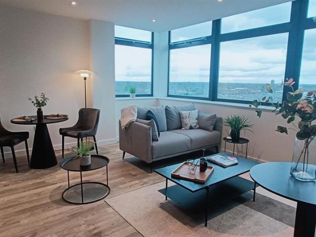712 Paragon House, 48 Seymour Grove M16, 1 bed flat to rent, £1,100 pcm | PrimeLocation