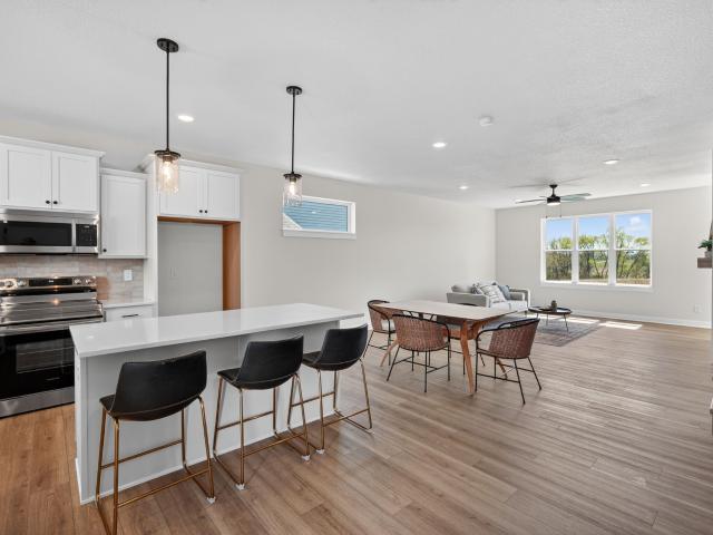712 Plainside Avenue