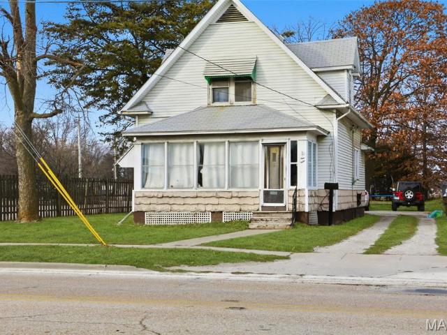 712 W Main St, Carlinville, IL 62626 | MLS #25082