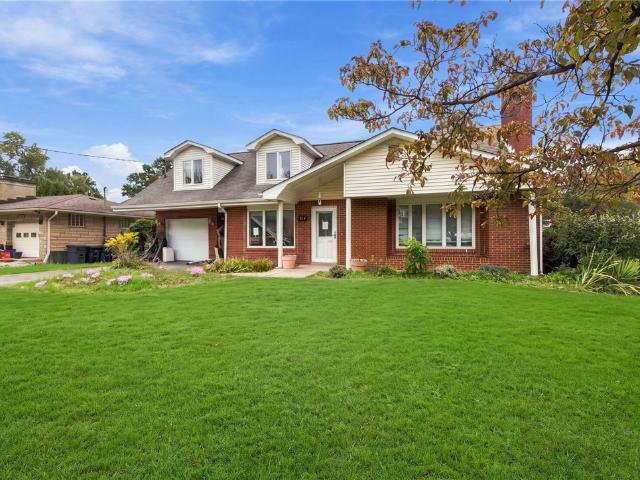 712 William Dr