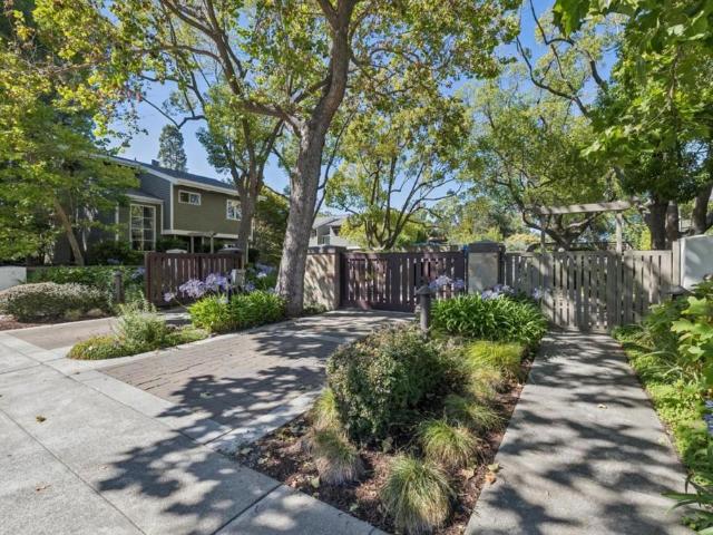 712 University Drive