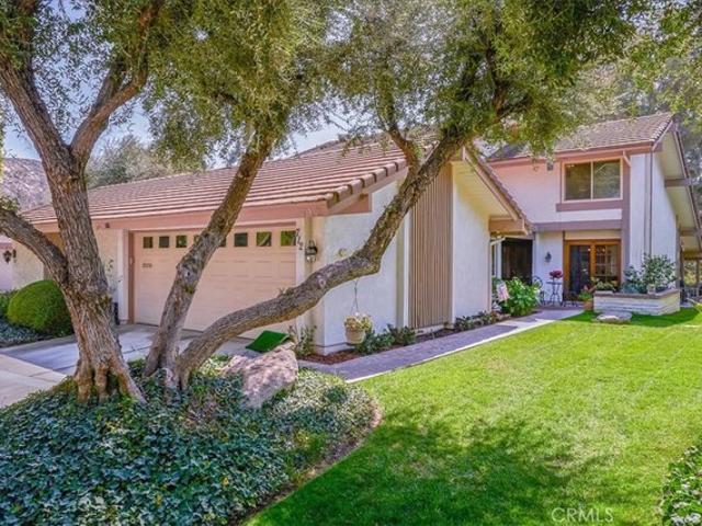 712 Via Zapata, Riverside, CA 92507
