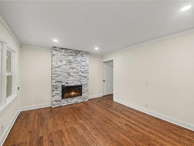 7135 Main Street
