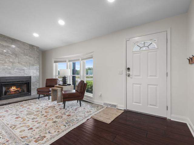 7135 N County Road 300 W