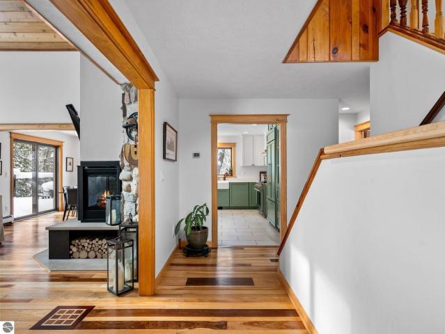 7135 E Birch Point Road, Traverse City, USA, MI