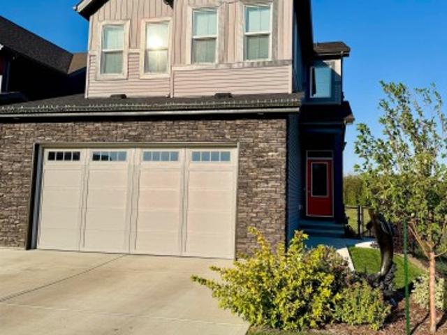 7135 Edgemont Way Nw, Edmonton, AB, T6M 1K1 house for sale | Listing ID E4505 | Royal LePage