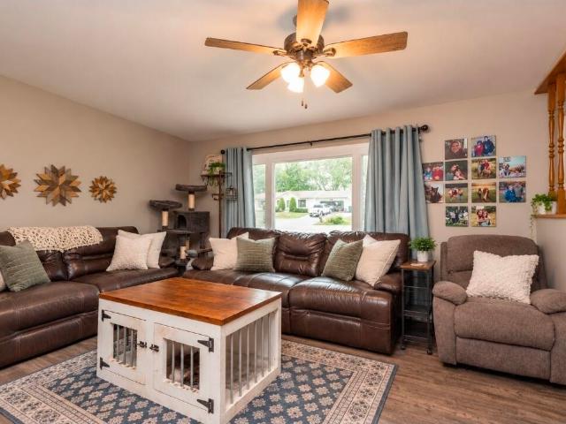 713 Eisenhower Ct