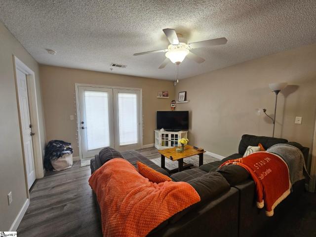 713 Harts Cove Way