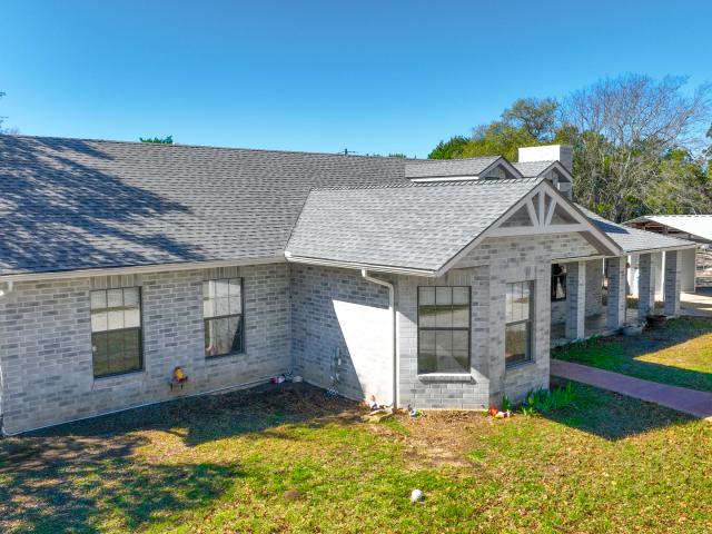 713 Lake Forest Rd, Pipe Creek, TX 78063 | MLS #1949