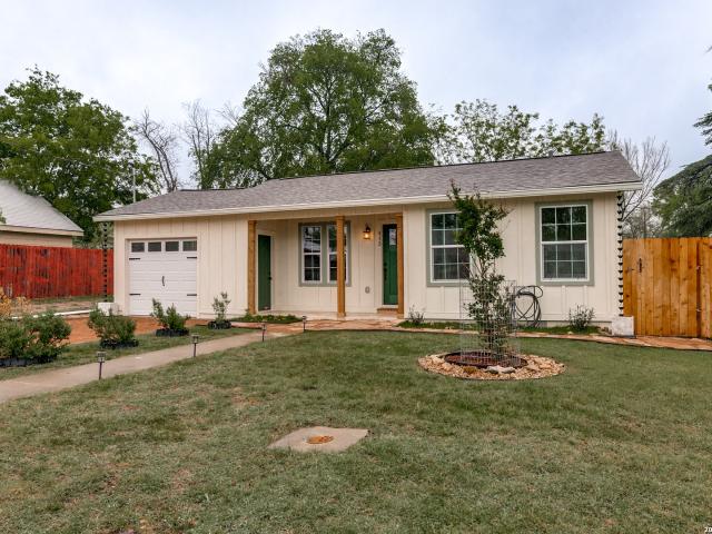 713 Lamar St, Kerrville, TX 78028 | MLS #1954