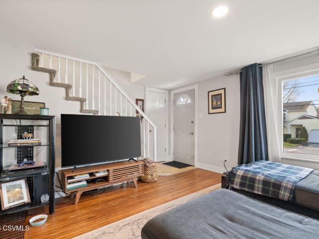 713 WALL Street