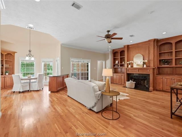 713 Willow Loop