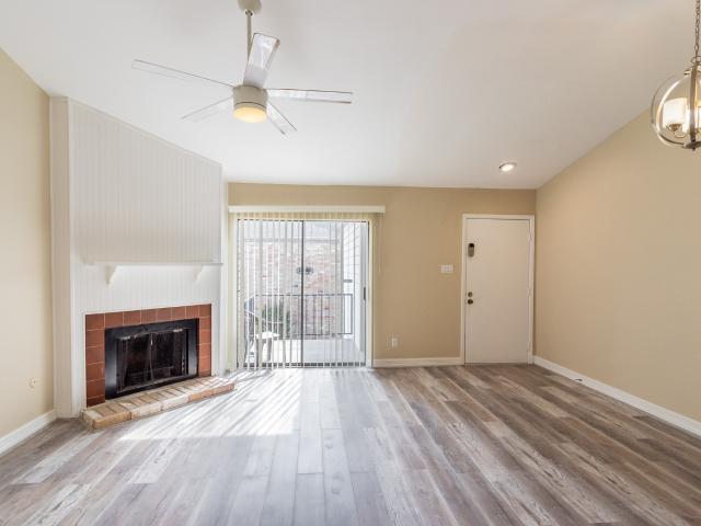 7140 N Holiday Drive