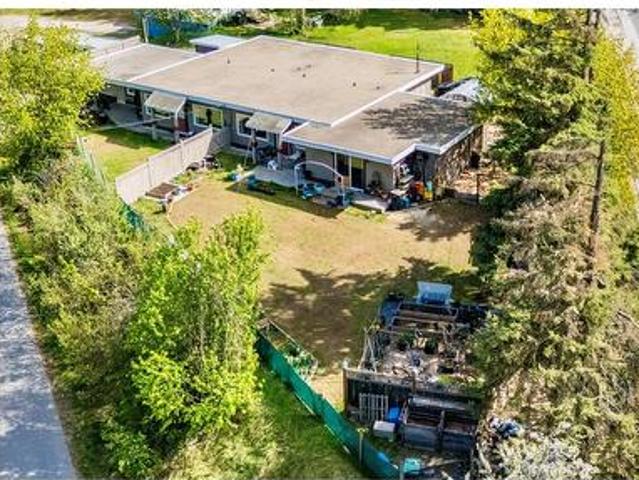 714 12Th Street, Castlegar, BC, V1N 2K3 house for sale | Listing ID 10353 | Royal LePage