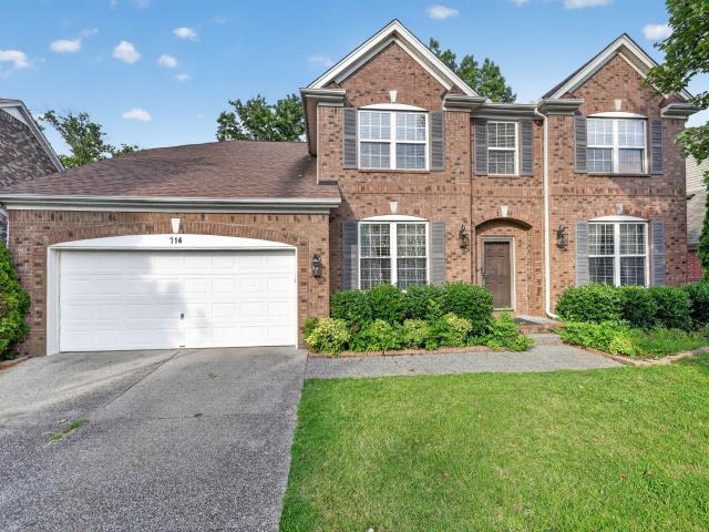 714 Crestmark Dr
