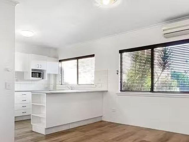 7/14 Dunlop Court, Mermaid Waters, QLD 4218