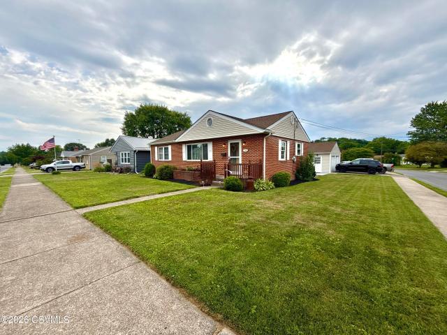 714 N 10TH Street