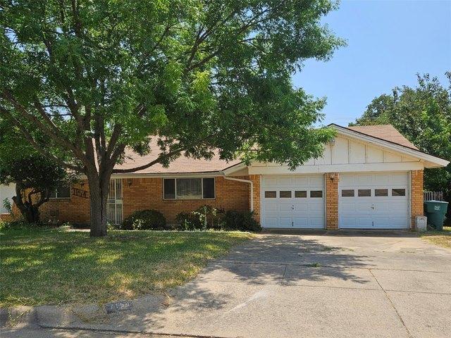 7154 Yolanda Dr, Fort Worth, TX 76112