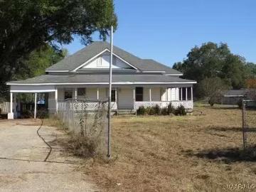 7152 HOLTVILLE RD, WETUMPKA, AL 36092