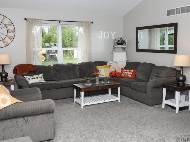 7152 Saratoga Drive