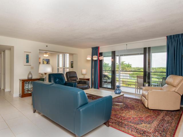 7153 Promenade Dr, Unit 601, Boca Raton, FL 33433 | MLS #R11068