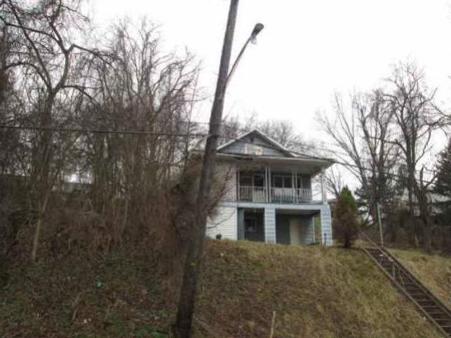 715 Greensburg Pike