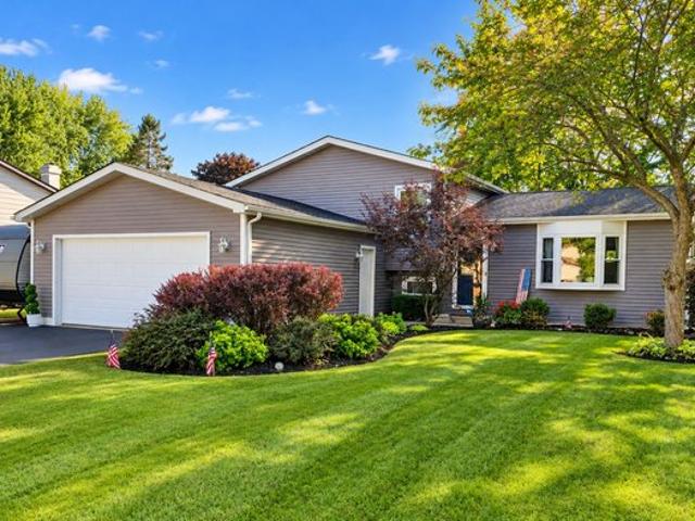715 Holdridge Ave, Winthrop Harbor, IL 60096