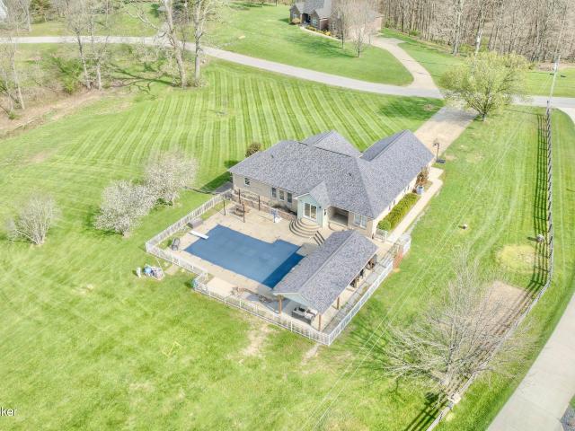 715 Heritage Dr